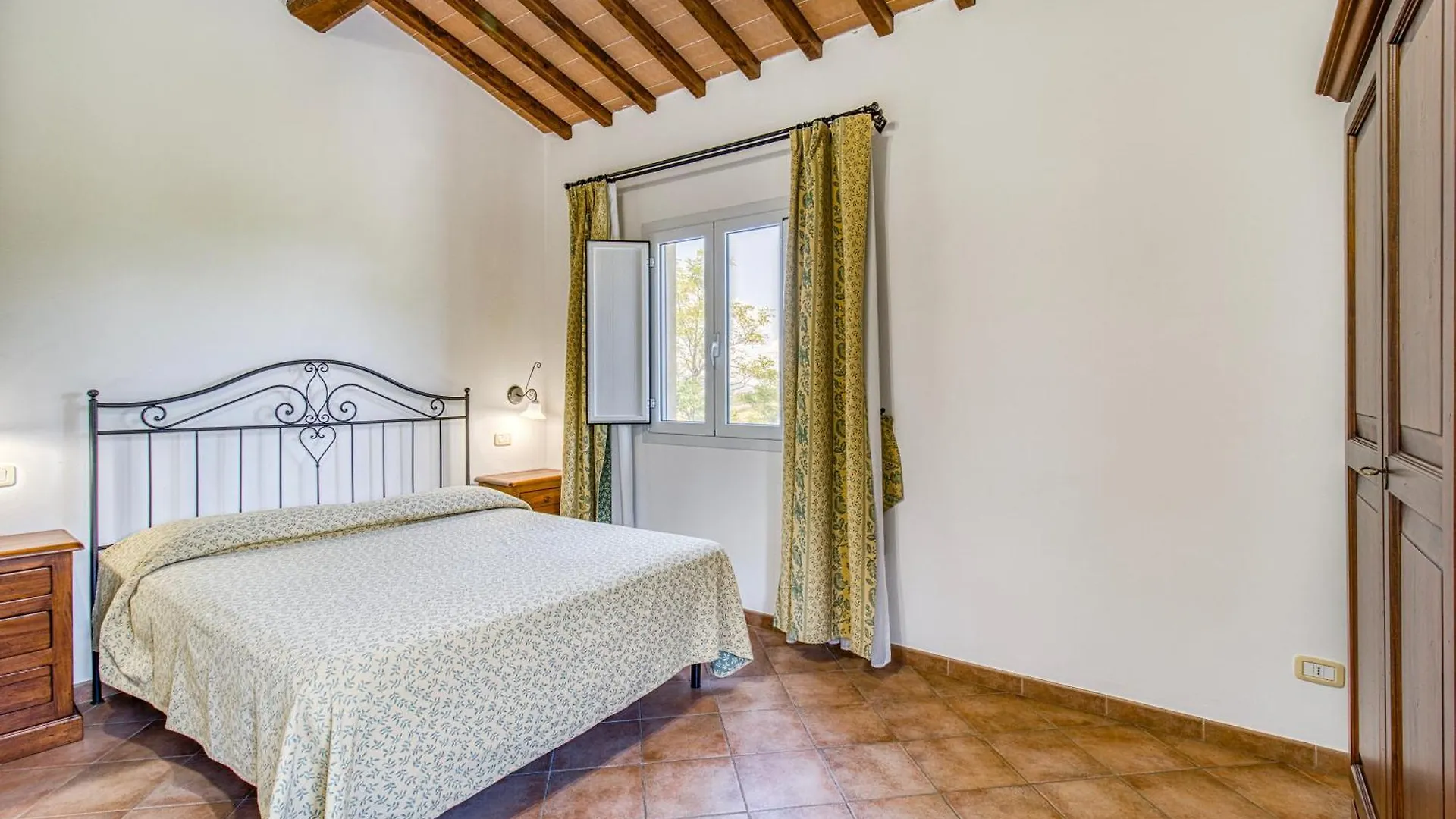 Family Apartments With Pool Near Volterra - Happy Rentals Pomarance Italy