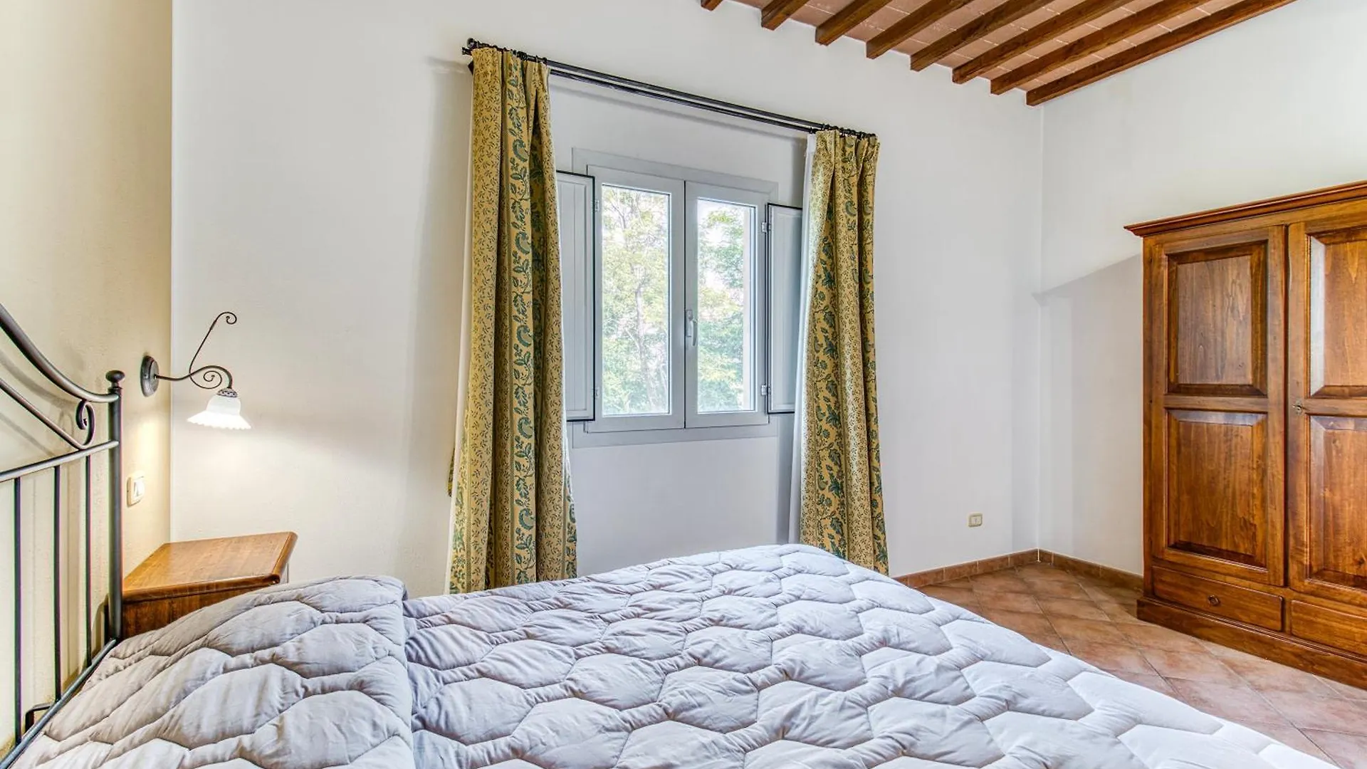 Family Apartments With Pool Near Volterra - Happy Rentals Pomarance Italy