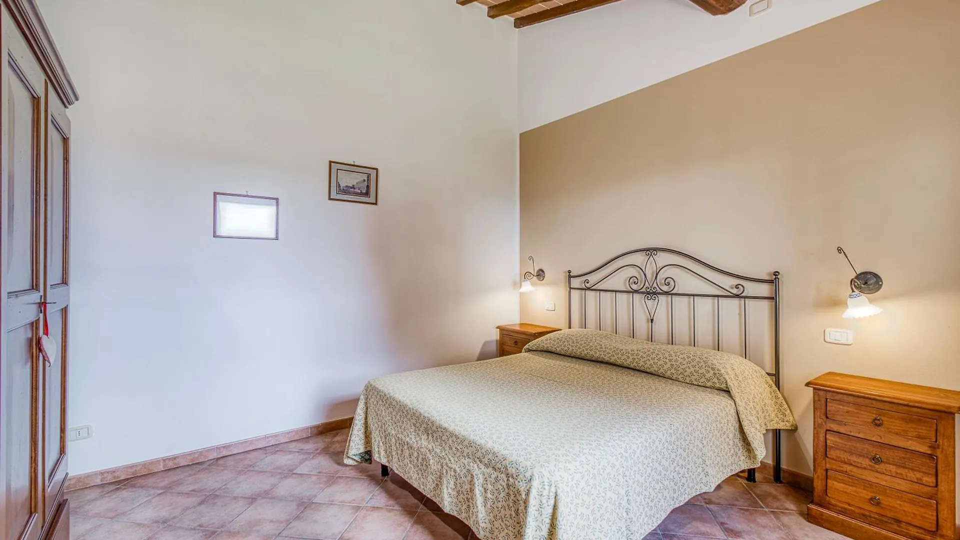 Family Apartments With Pool Near Volterra - Happy Rentals Pomarance