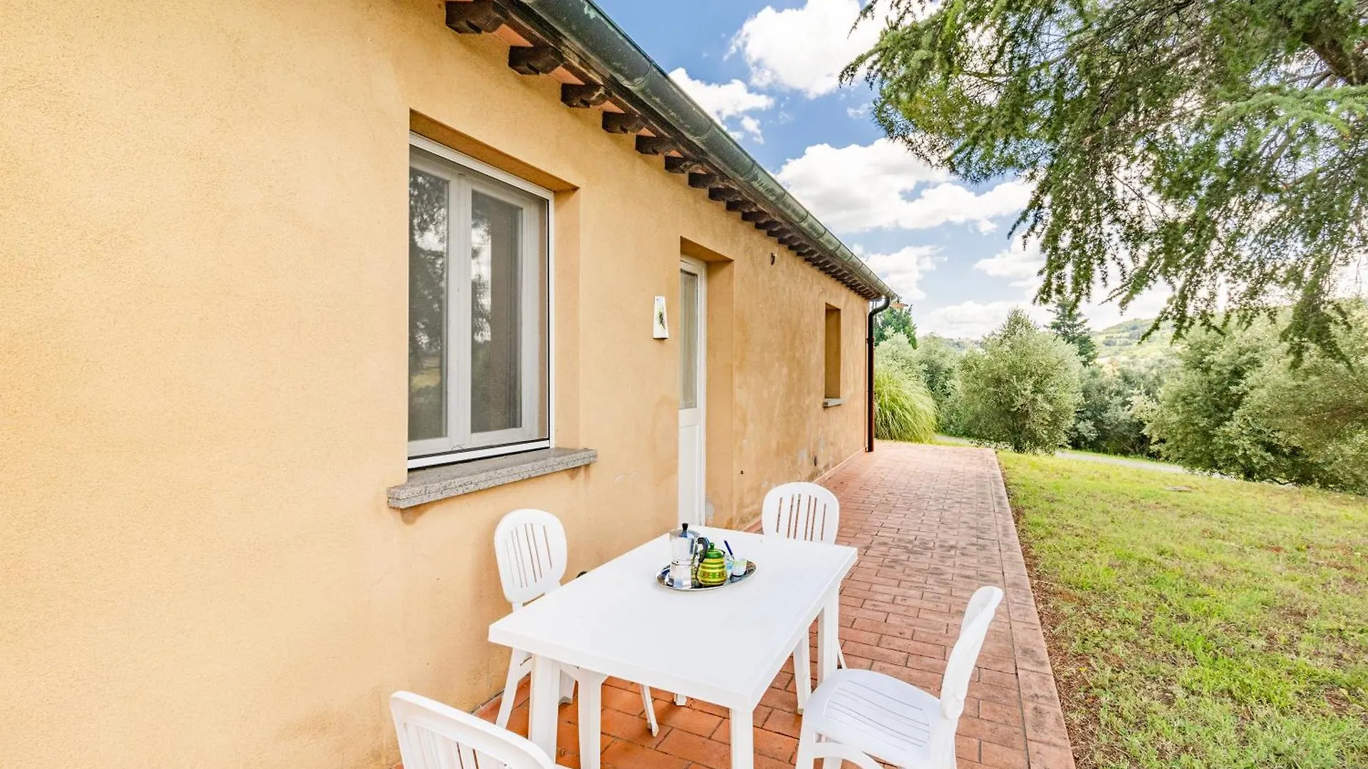 Family Apartments With Pool Near Volterra - Happy Rentals Pomarance