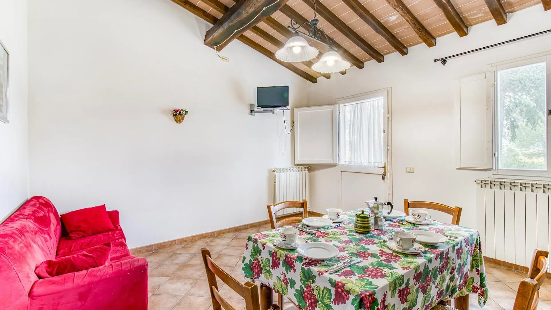 Family Apartments With Pool Near Volterra - Happy Rentals Pomarance