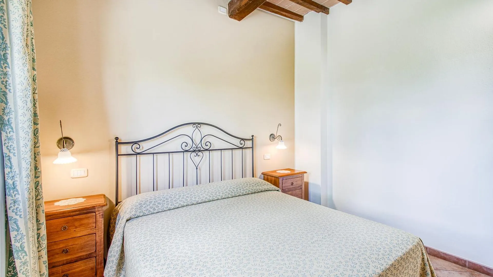 Family Apartments With Pool Near Volterra - Happy Rentals 波马兰切